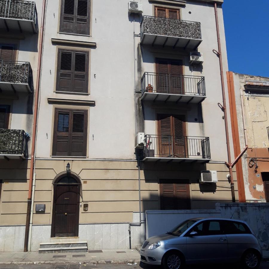Nice Apartment In The Center Of Palermo - Bivani Via Colonna Rotta Bagian luar foto